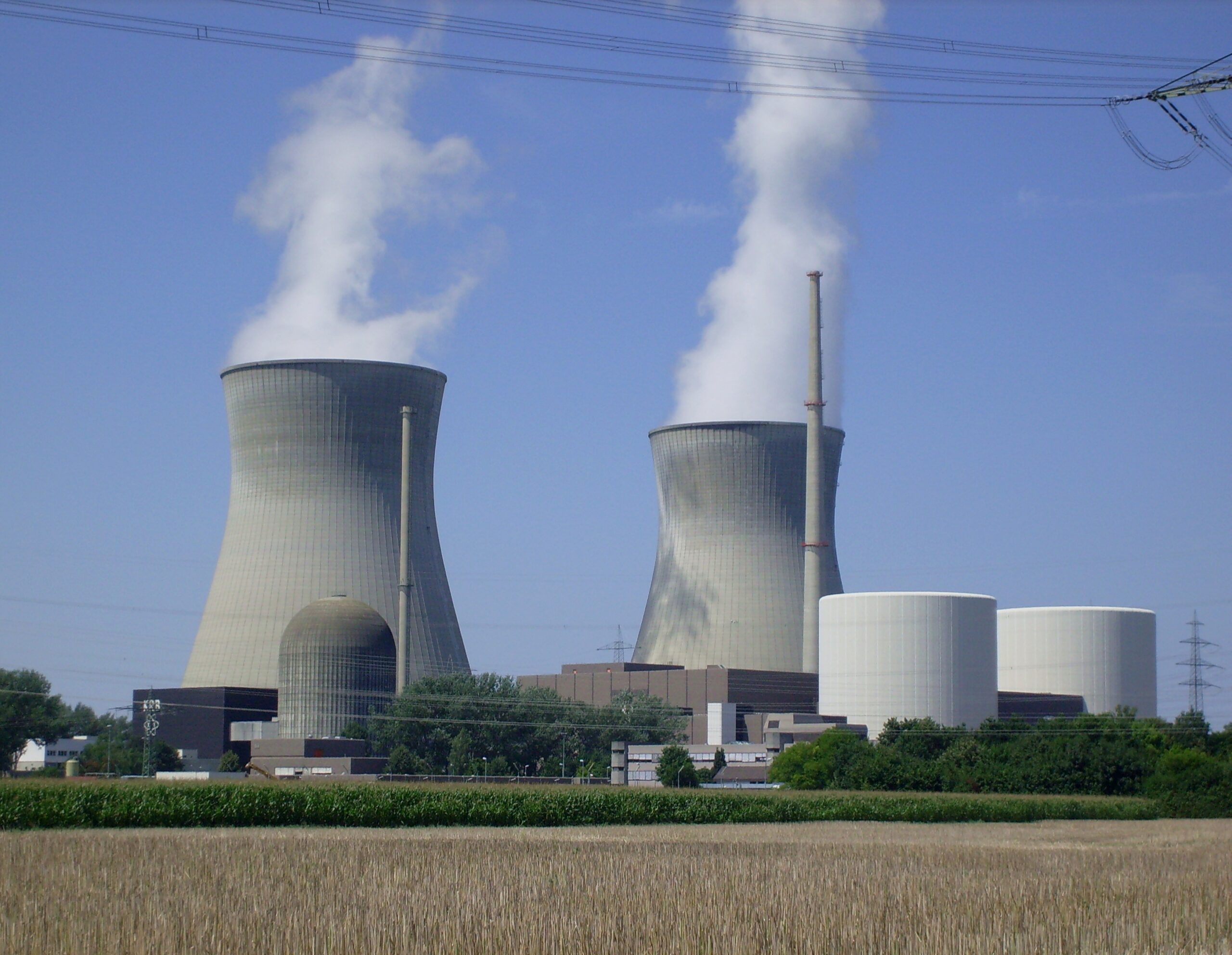 File: Gundremmingen nuclear power plant.jpg - Wikimedia Commons
