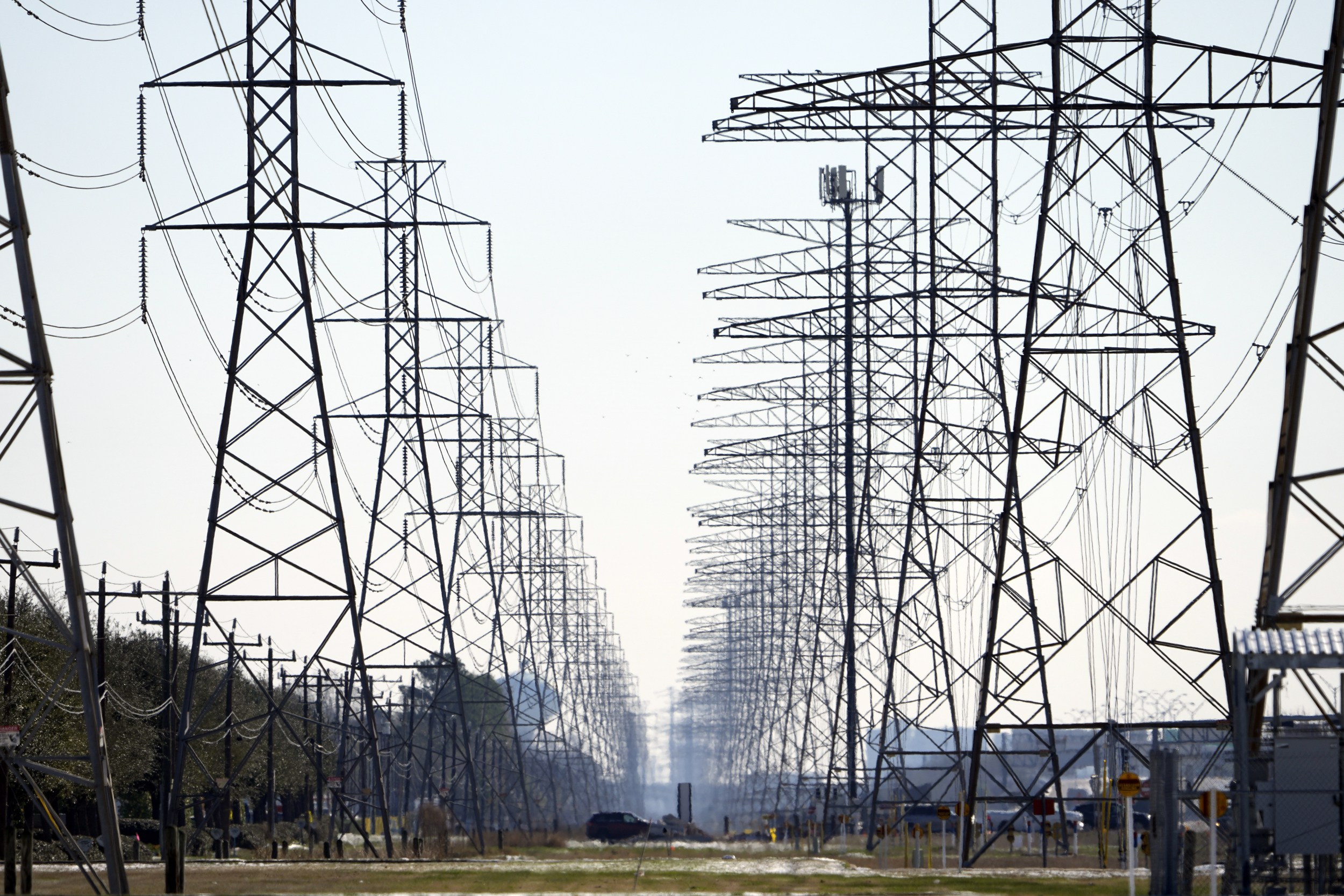 Texas power outages are a wake-up call for strong utility regulation - Bangor Daily News